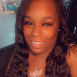 Meet your Posher, Latisha